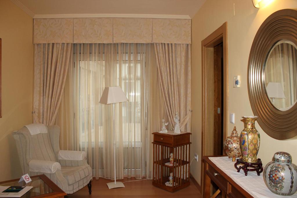 Hotel Villa De Larraga Стая снимка